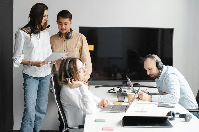 agentic-ai-solutions — image_text image — pexels:agentic AI pilot scoping team professional office 