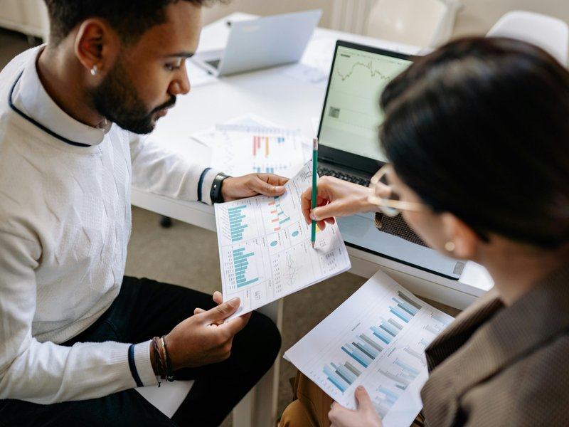 applied-analytics — sibling_links image — pexels:applied analytics programme review professional te