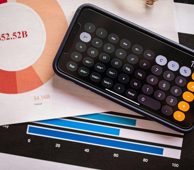 business-cases-for-transformation — cta_image image — pexels:ROI calculator digital investment analytics dark s
