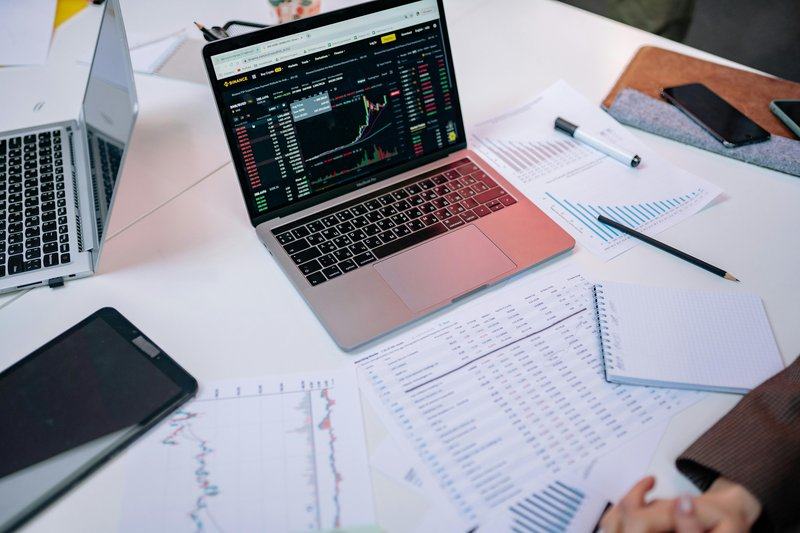 finance-strategy — image_text image [pexels]